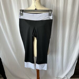 Ideology Colorblock Capri Leggings Black Gray Size M | Athletic Workout Pants